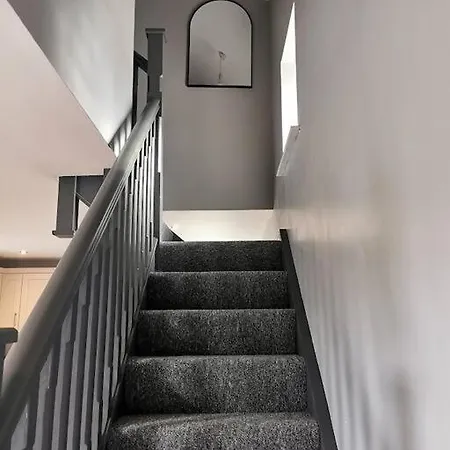 Fox's * Sráid an Mhuilinn